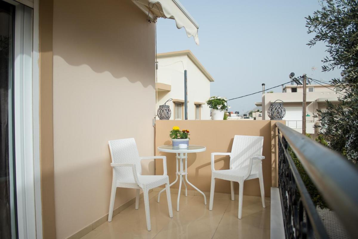 Sun Βy Τhe Sea 100M From The Beach Apartment Agia Pelagia  Exterior photo